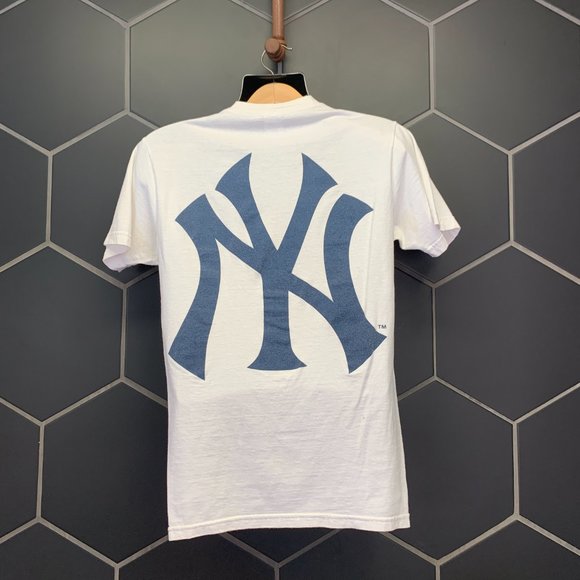 ~Used! Unisex Supreme Yankee Box Logo White Hype Streetwear Shirt Size Medium - Picture 4 of 7